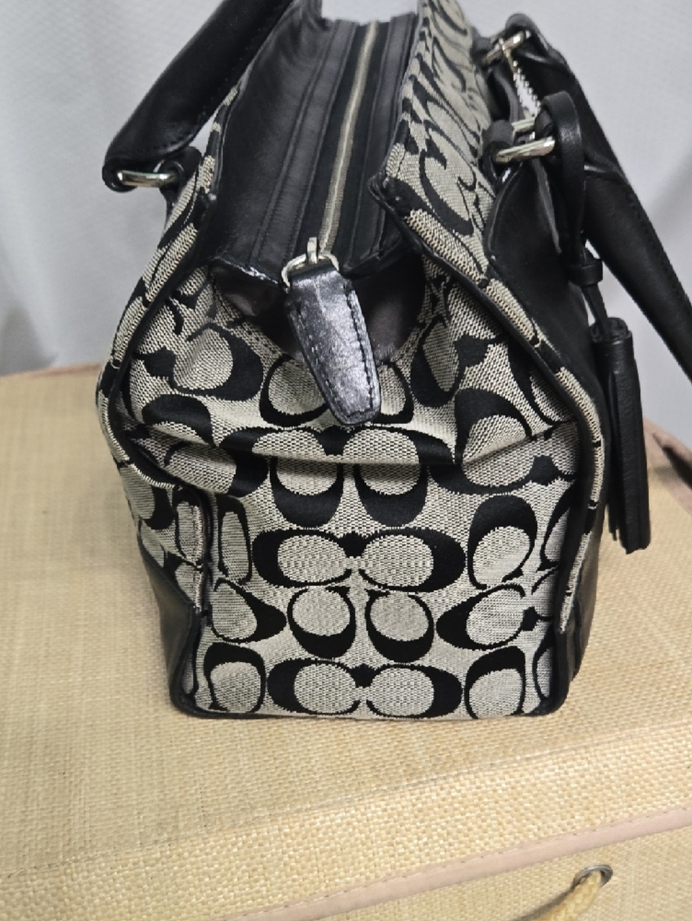 Coach Legacy Signature Chelsea Carryall - Picture 6 of 15